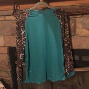 Teal w/ long sleeve mesh cheetah shirt